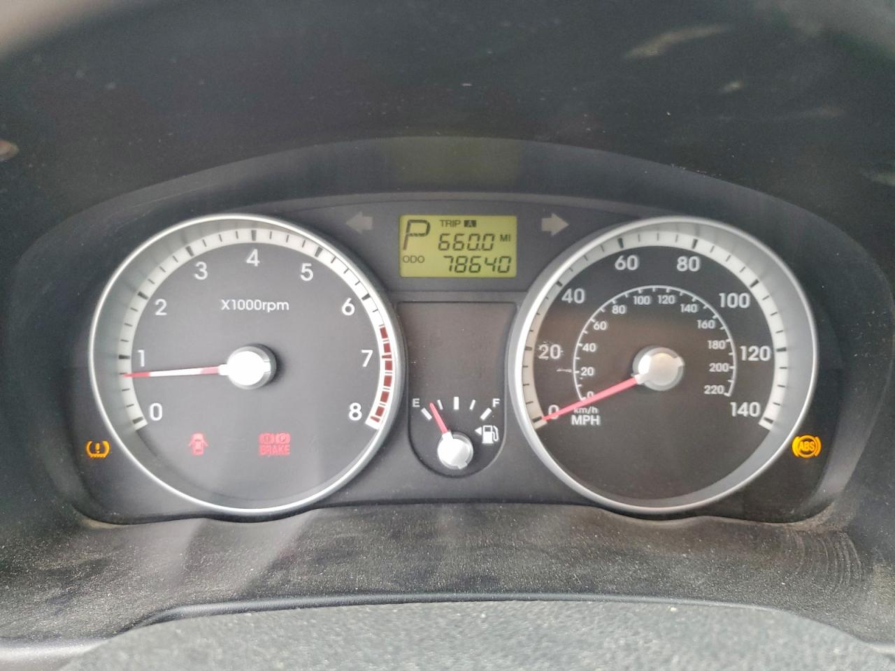 2009 HYUNDAI ACCENT SE photo 9