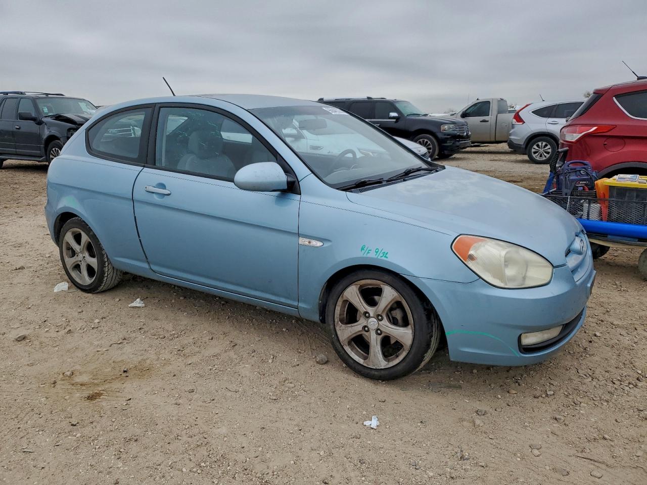 2009 HYUNDAI ACCENT SE photo 4