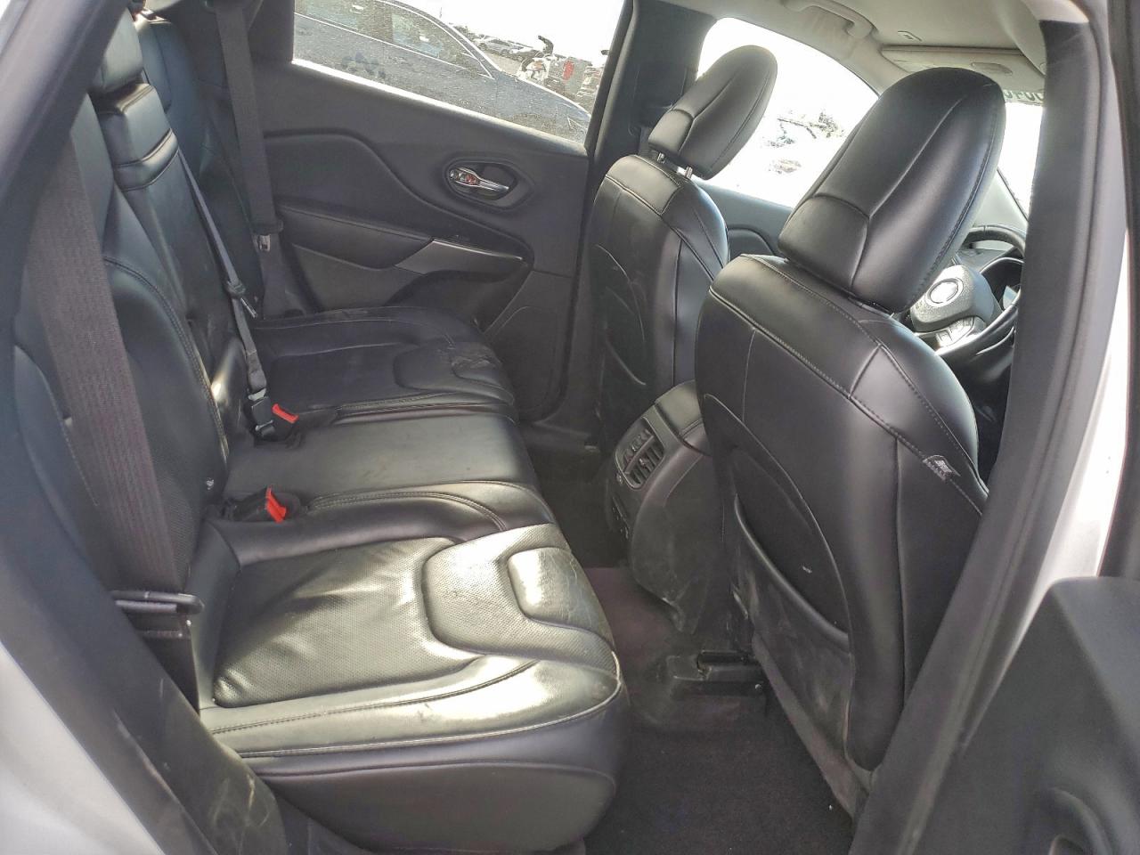 2019 JEEP CHEROKEE LIMITED photo 11