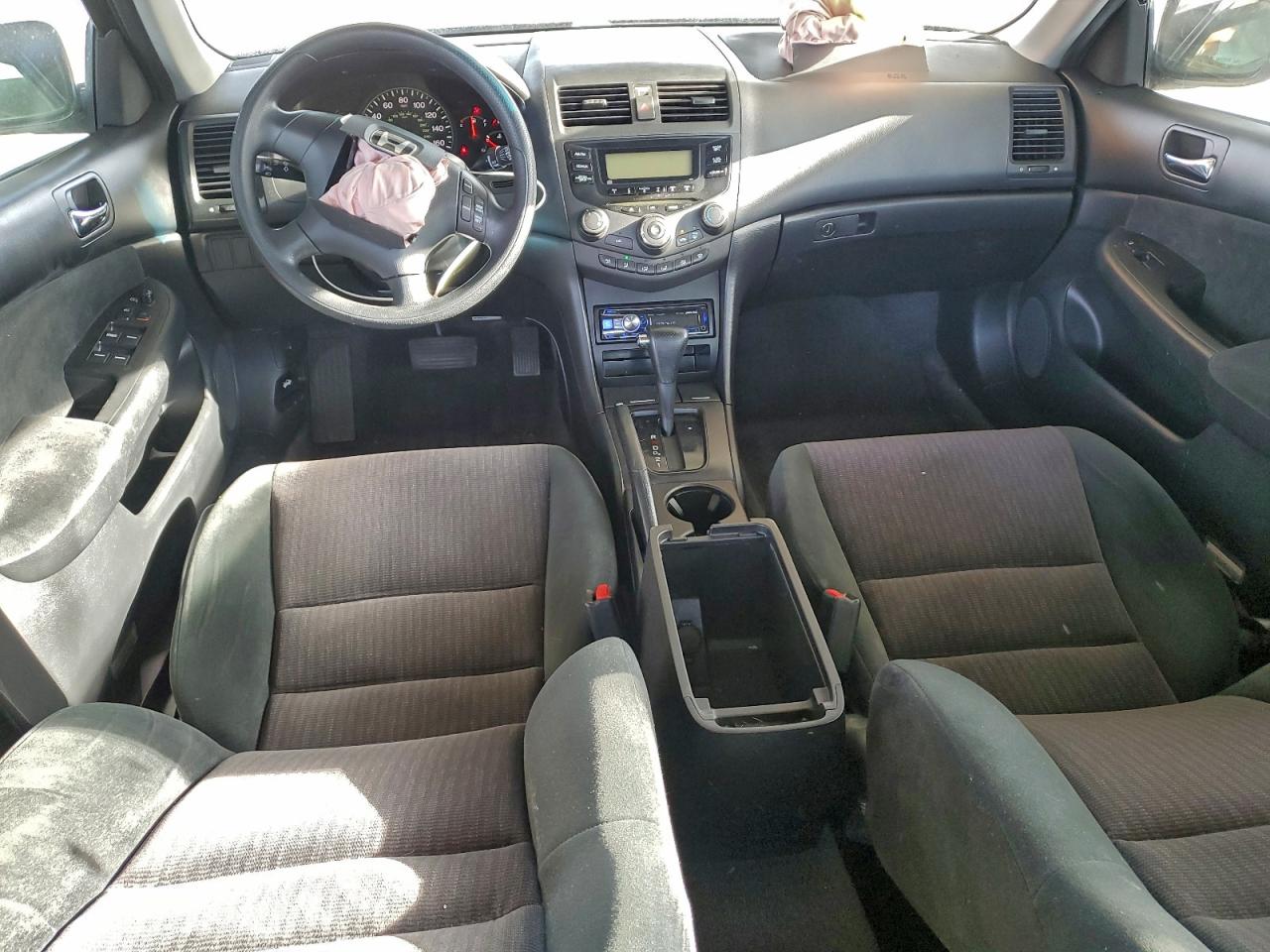 2005 HONDA ACCORD LX photo 8