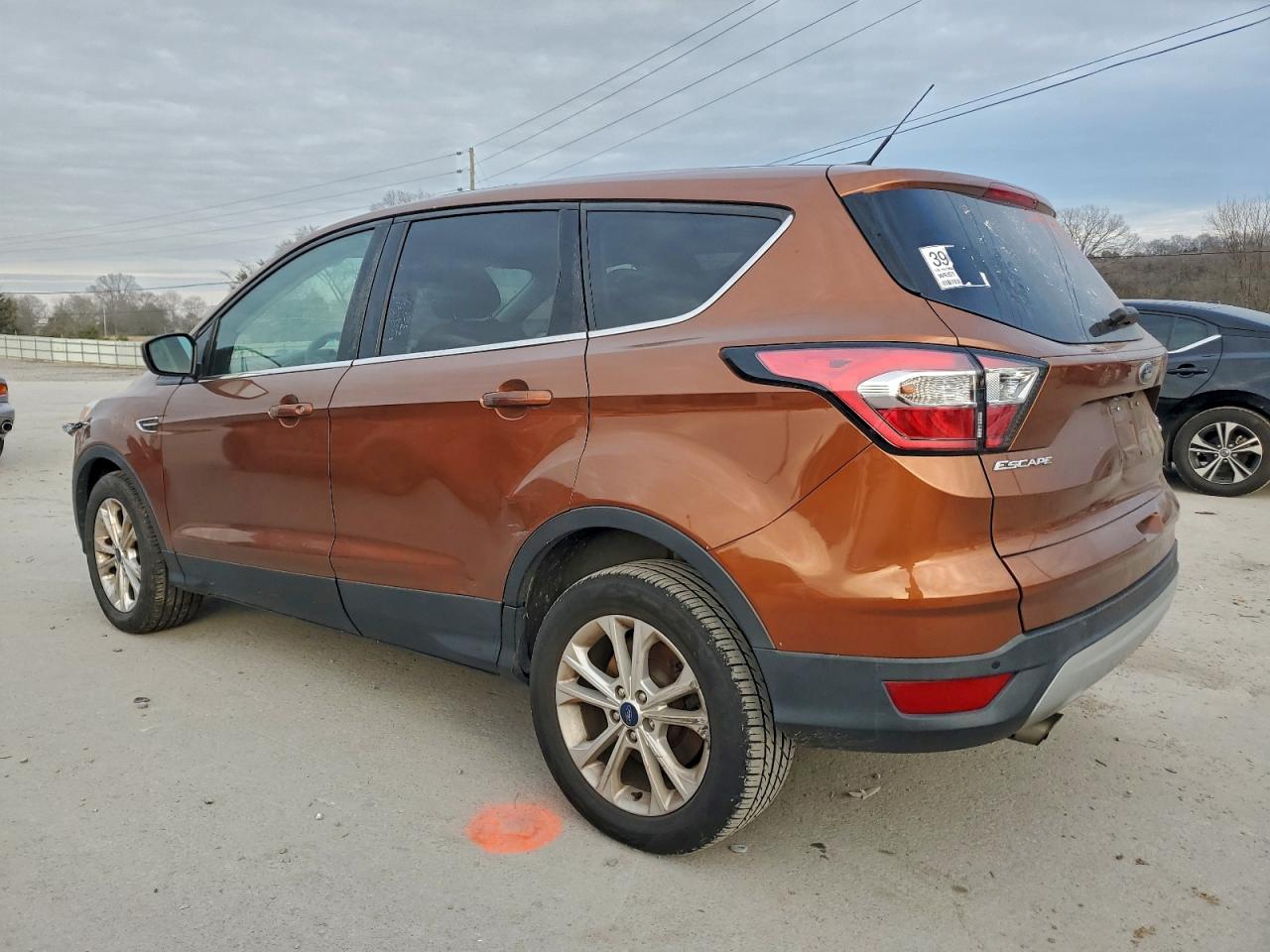 2017 FORD ESCAPE SE photo 2
