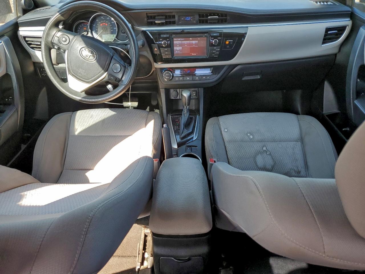 2016 TOYOTA COROLLA L photo 8