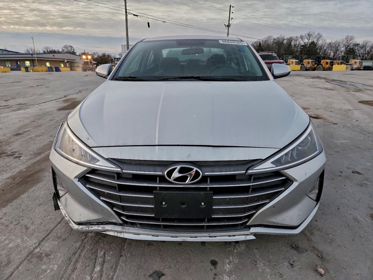 2019 HYUNDAI ELANTRA SE photo 5