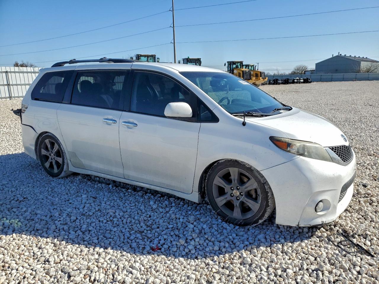2013 TOYOTA SIENNA SPORT photo 4