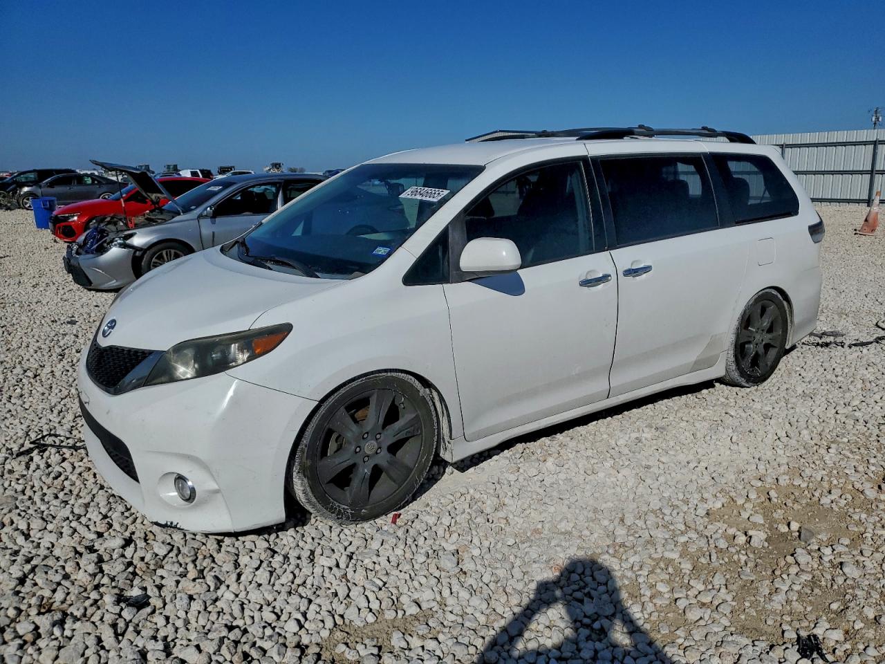 2013 TOYOTA SIENNA