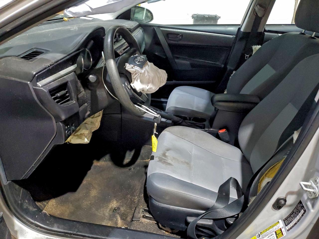 2015 TOYOTA COROLLA L photo 7