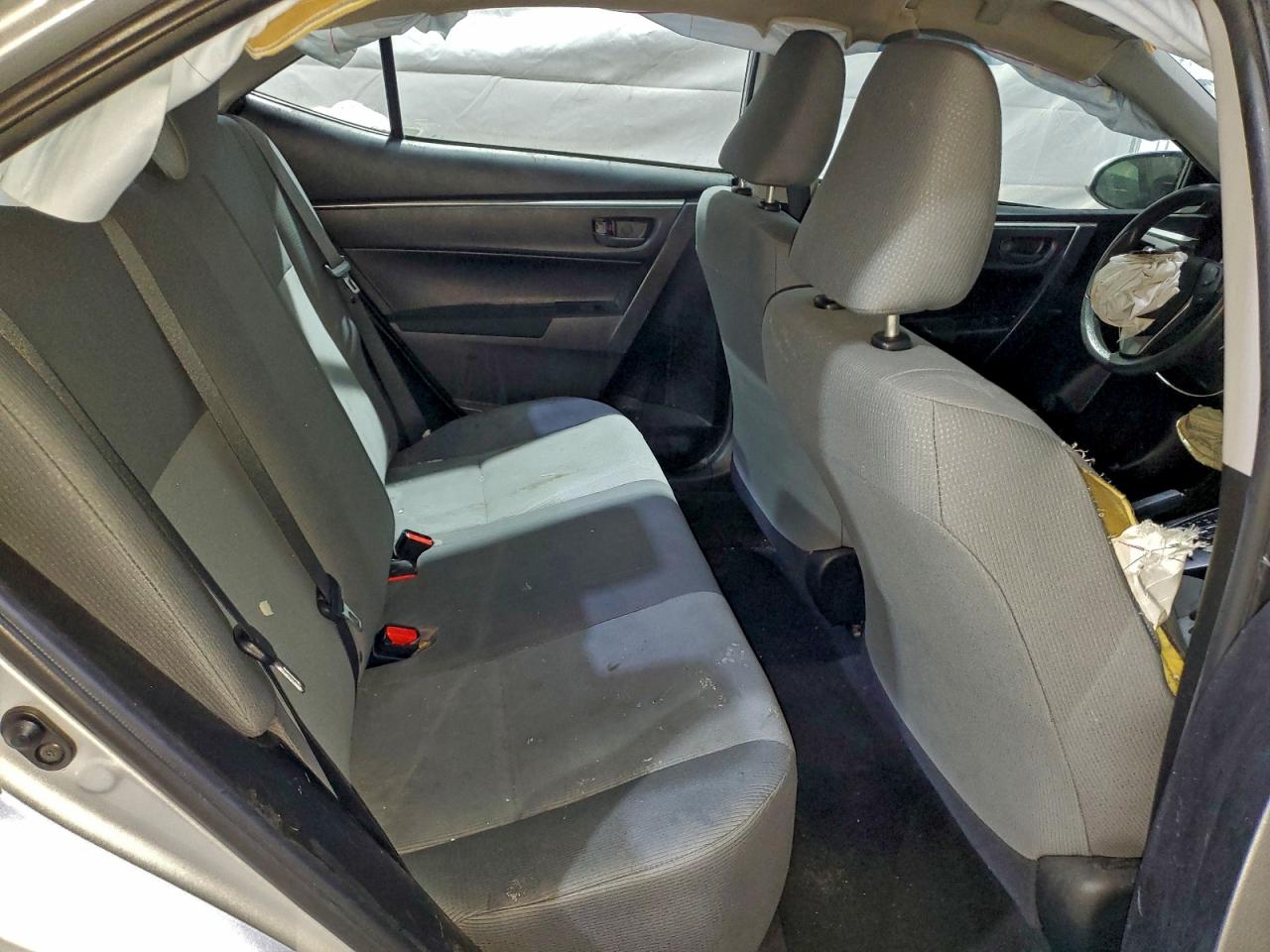 2015 TOYOTA COROLLA L photo 10