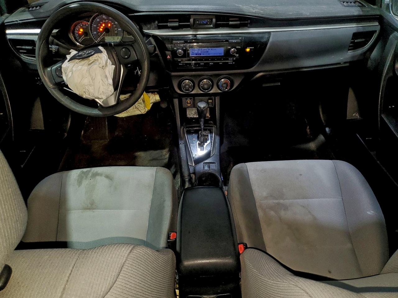 2015 TOYOTA COROLLA L photo 8