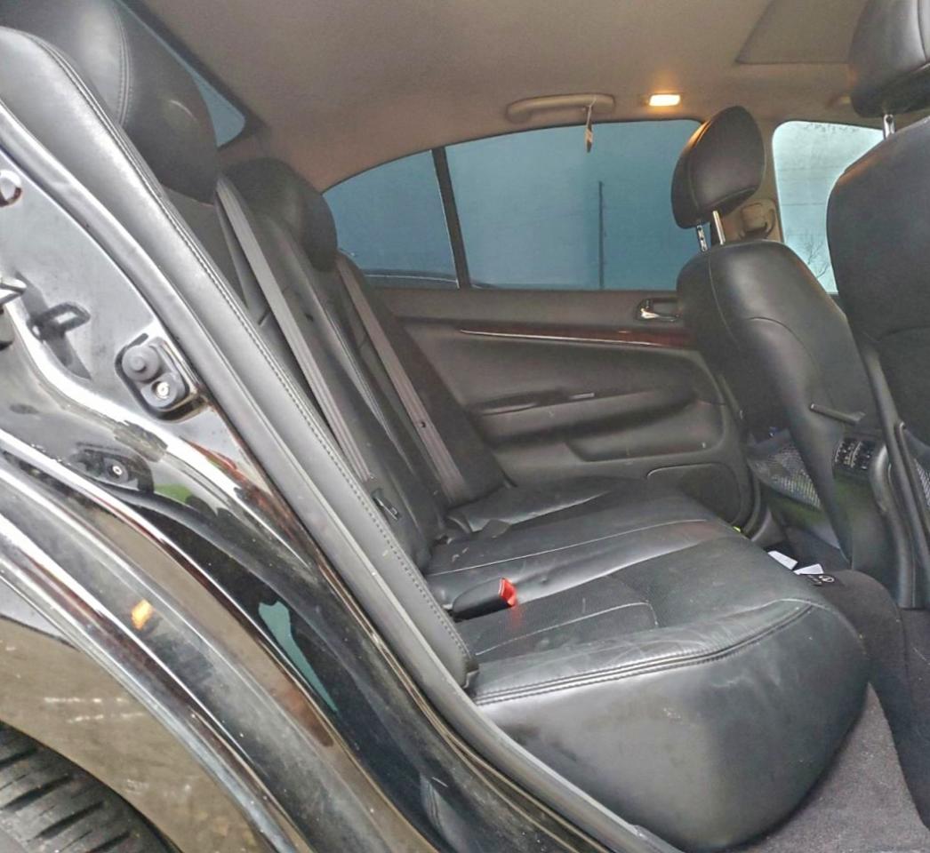 2012 INFINITI G37 photo 10