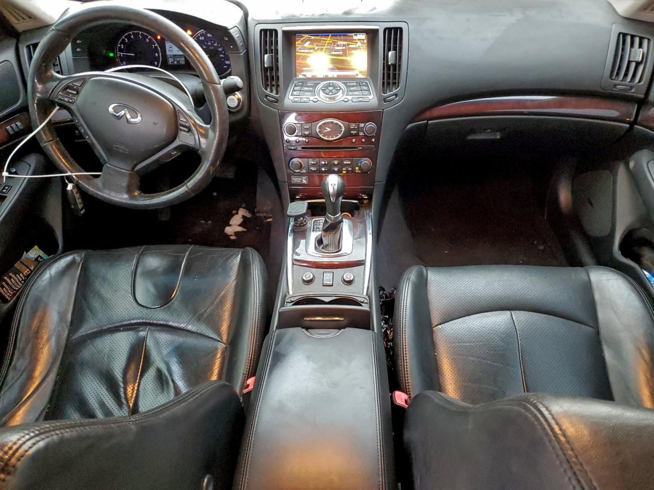 2012 INFINITI G37 photo 8