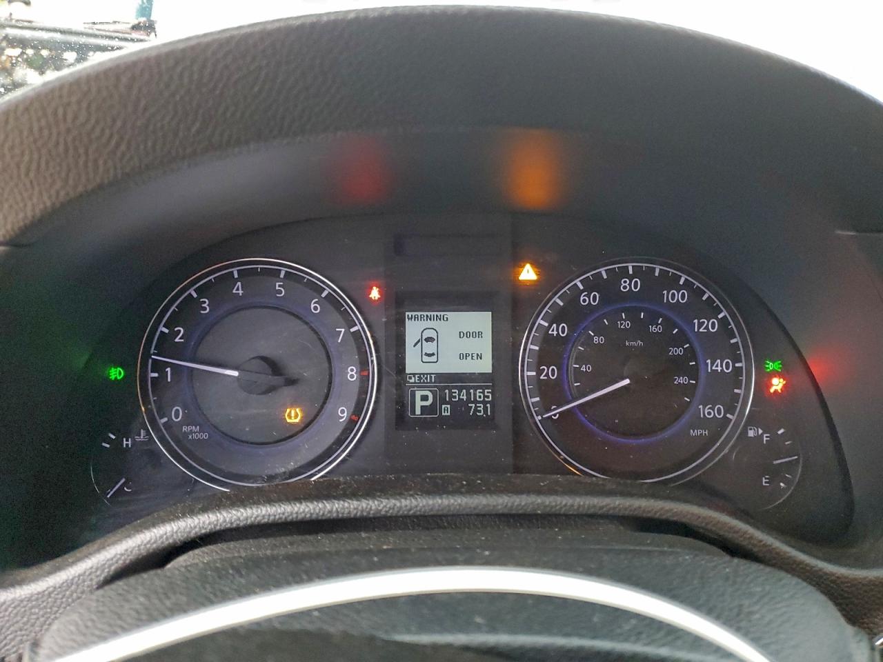 2012 INFINITI G37 photo 9