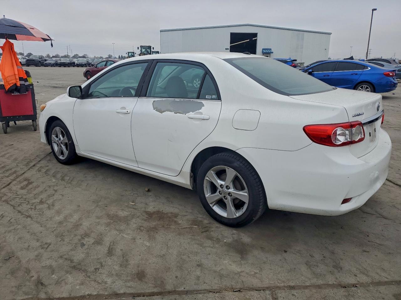 2013 TOYOTA COROLLA BASE photo 2
