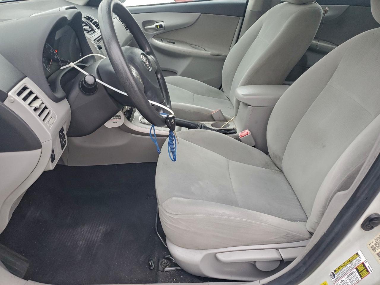 2013 TOYOTA COROLLA BASE photo 7