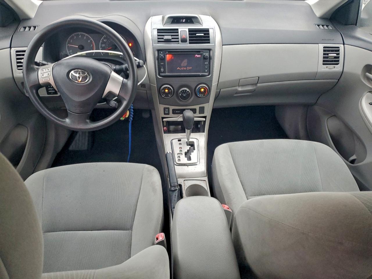 2013 TOYOTA COROLLA BASE photo 8