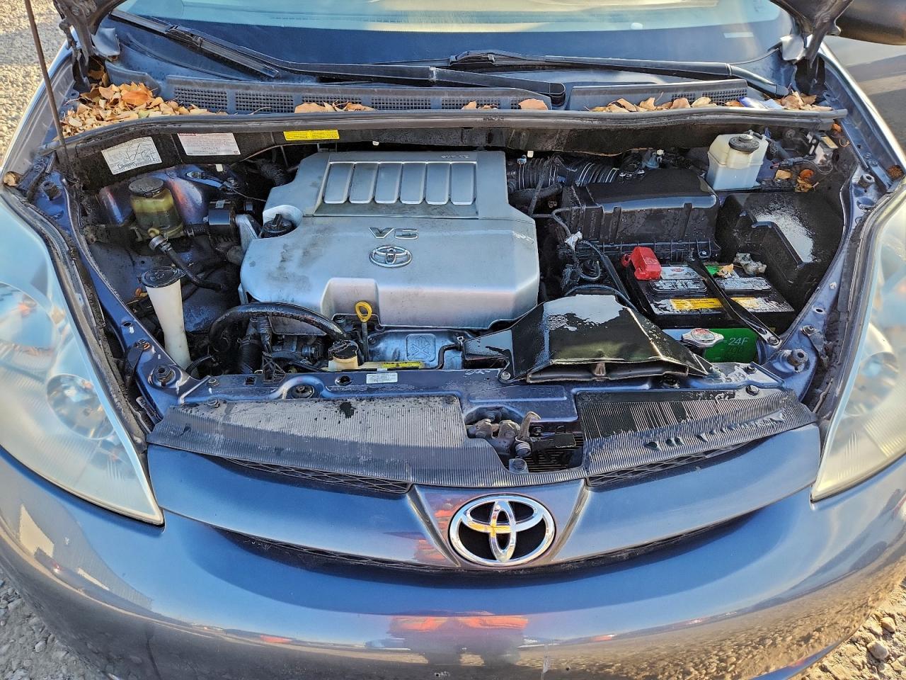 2007 TOYOTA SIENNA CE photo 12