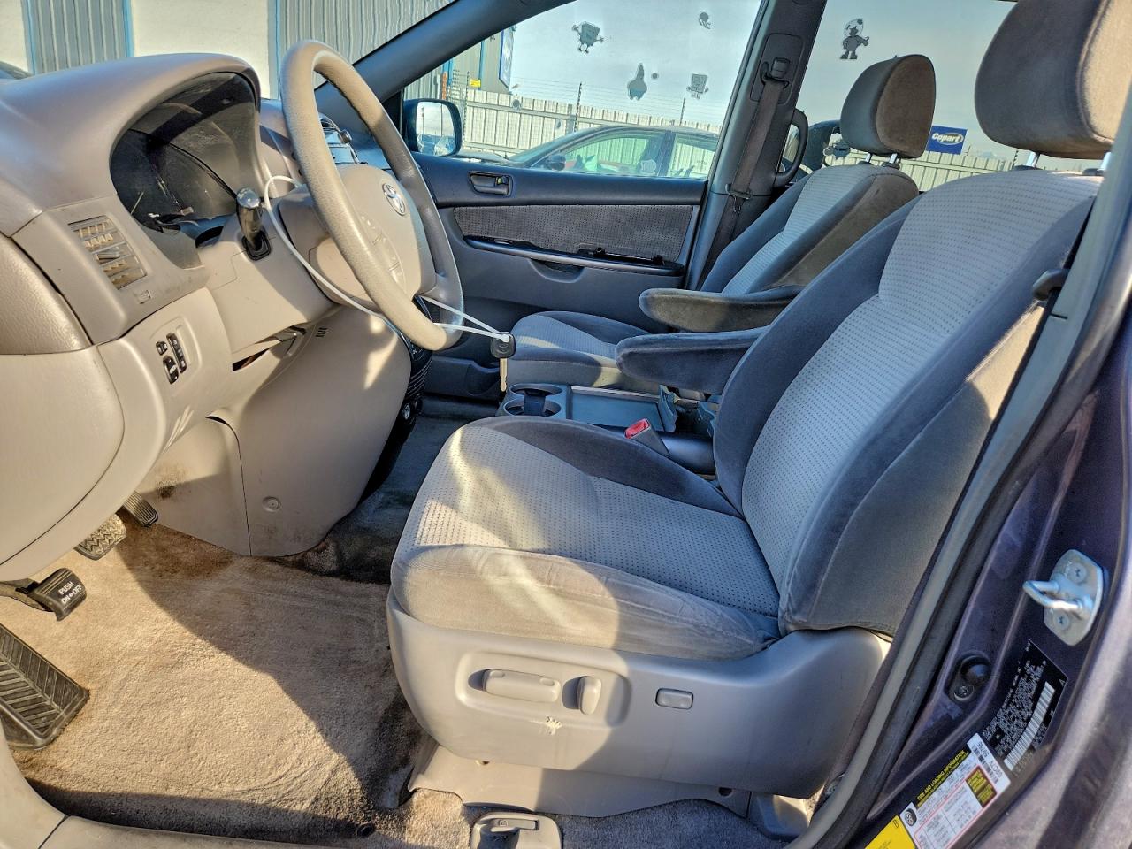 2007 TOYOTA SIENNA CE photo 7