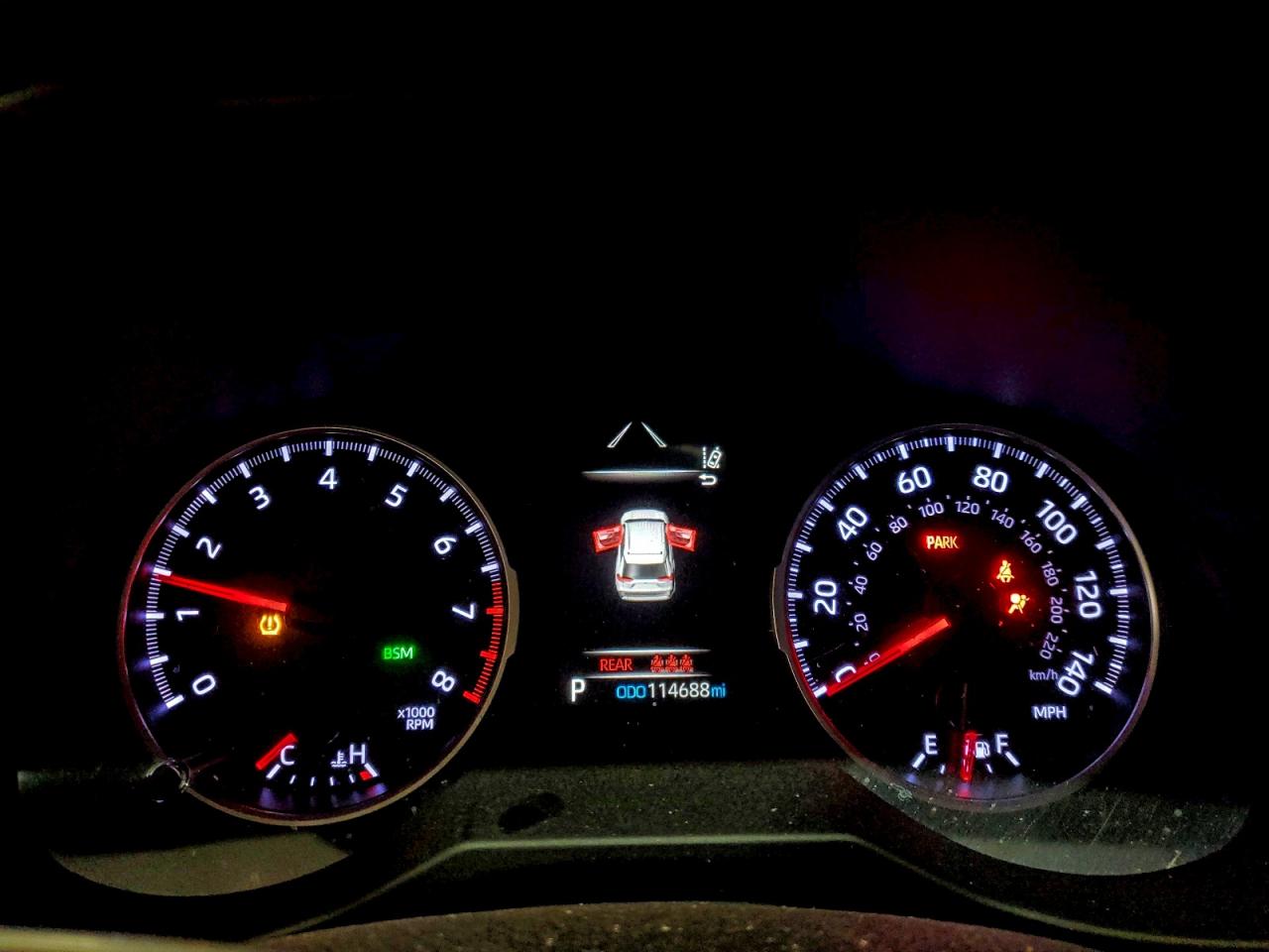 2019 TOYOTA RAV4 XLE photo 9