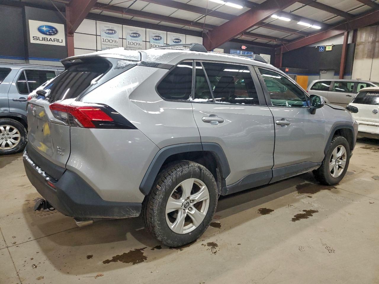 2019 TOYOTA RAV4 XLE photo 3