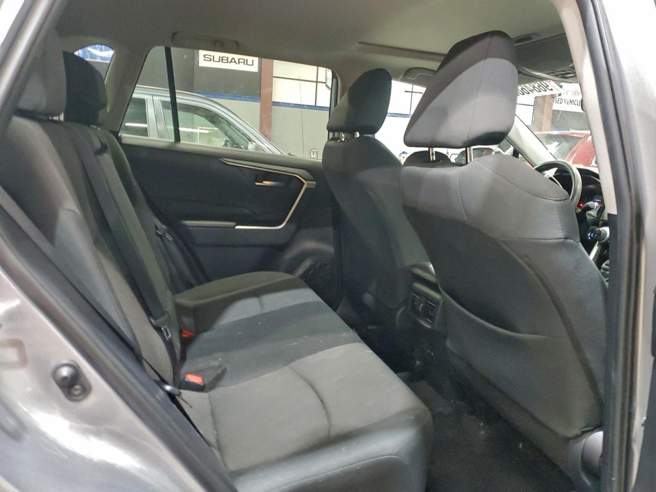 2019 TOYOTA RAV4 XLE photo 11