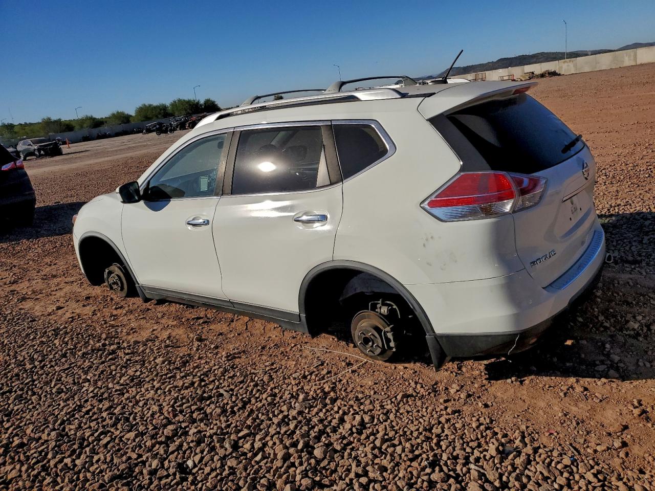 2016 NISSAN ROGUE S photo 2