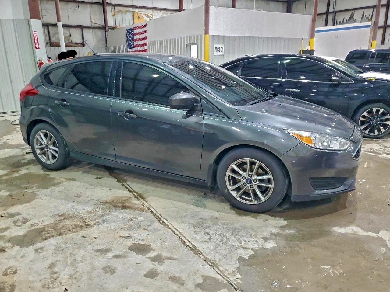 2018 FORD FOCUS SE photo 4