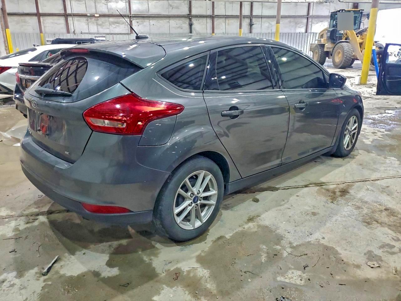2018 FORD FOCUS SE photo 3