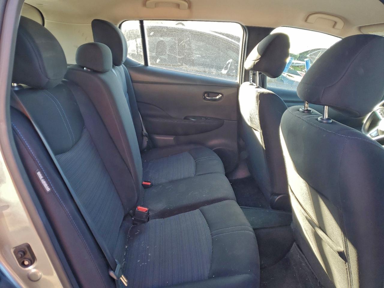 2022 NISSAN LEAF S PLUS photo 11