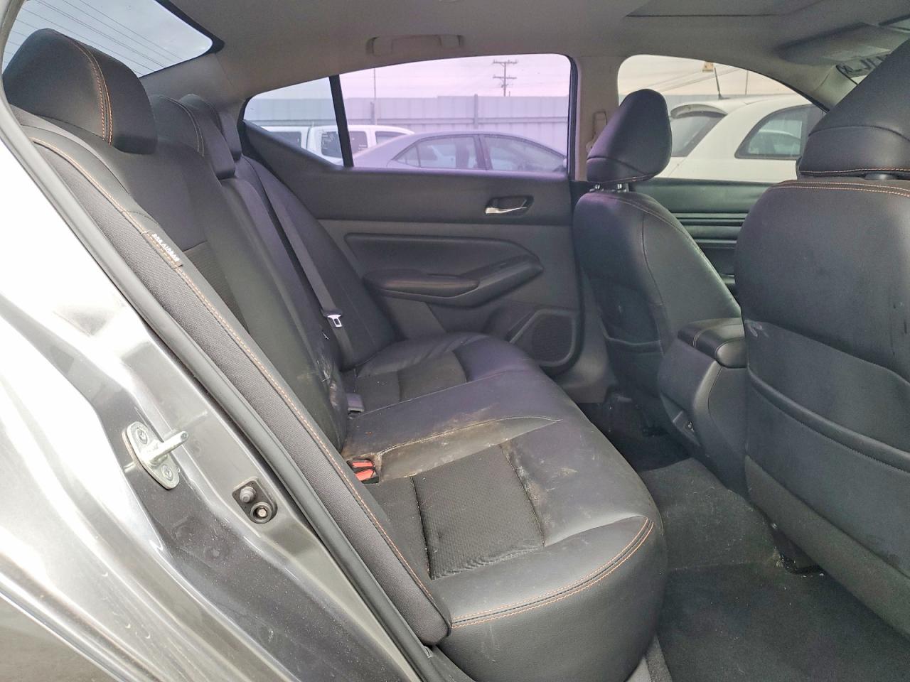2019 NISSAN ALTIMA SR photo 10
