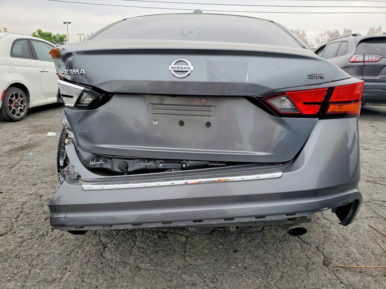 2019 NISSAN ALTIMA SR photo 6