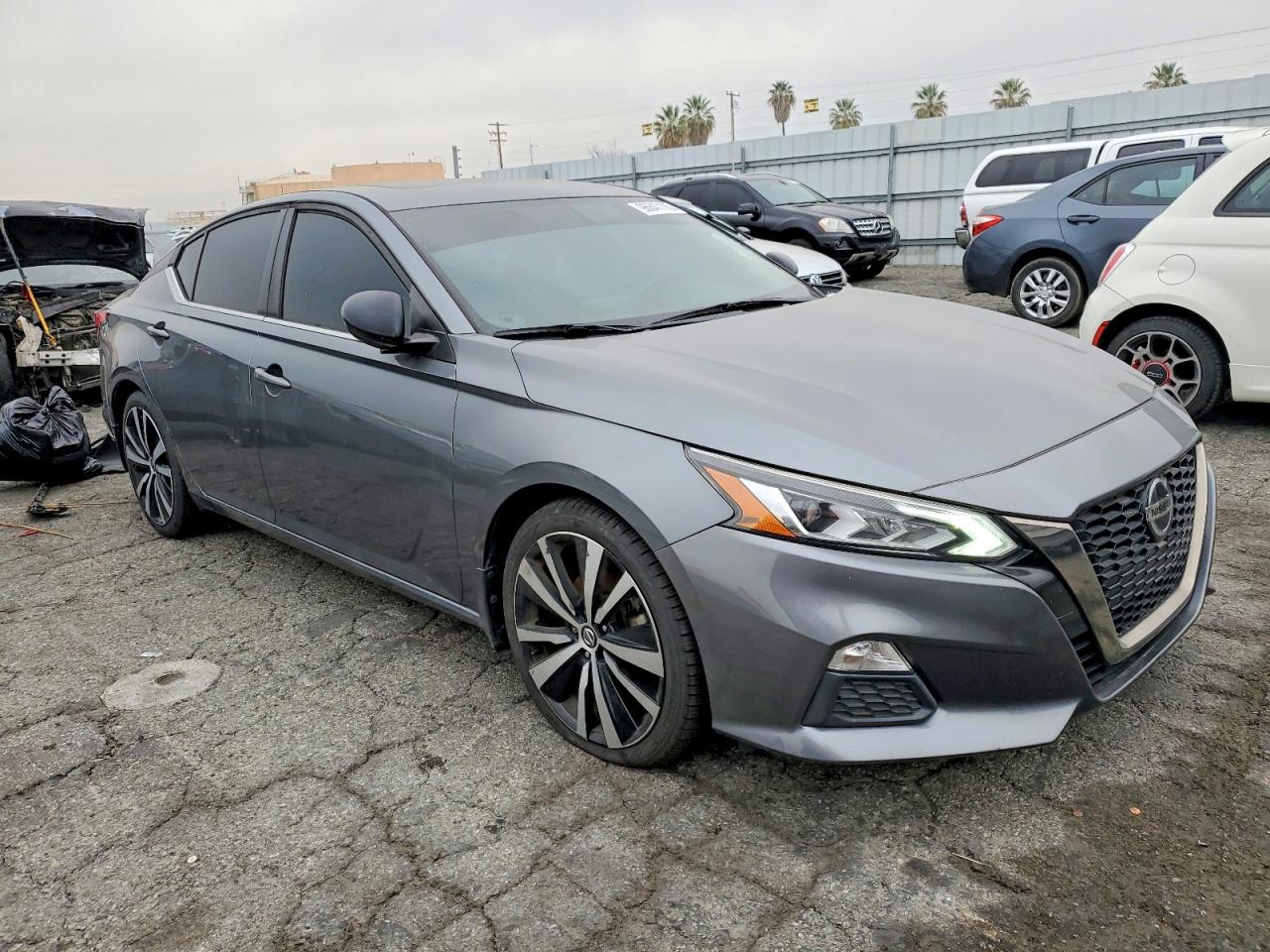 2019 NISSAN ALTIMA SR photo 4