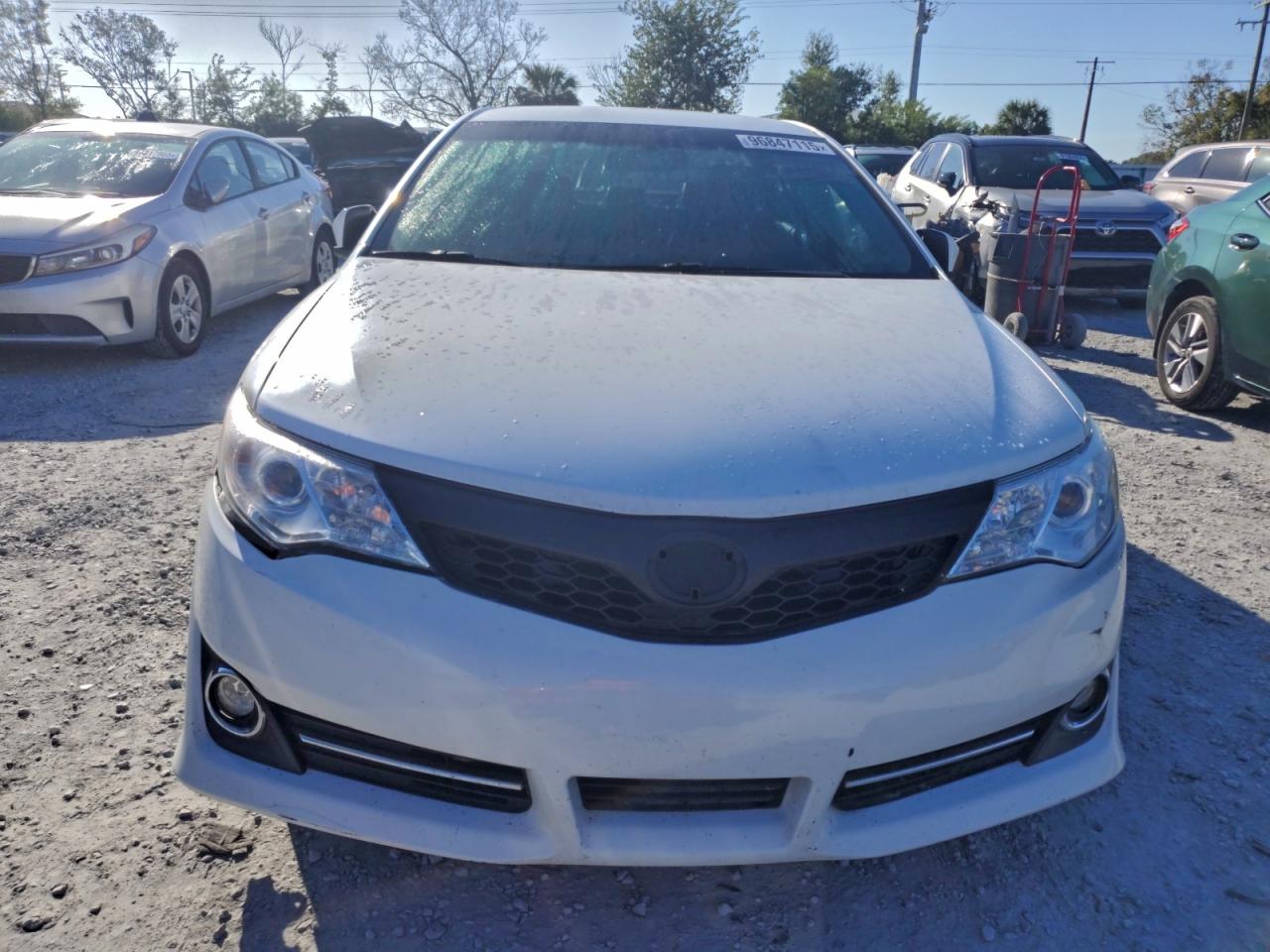 2014 TOYOTA CAMRY L photo 5