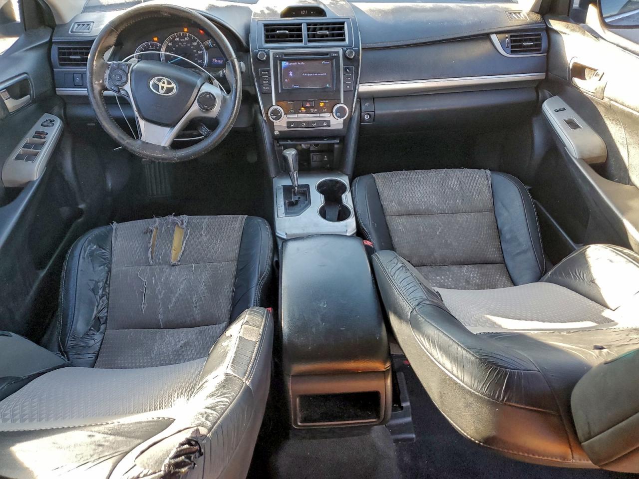 2013 TOYOTA CAMRY SE photo 8