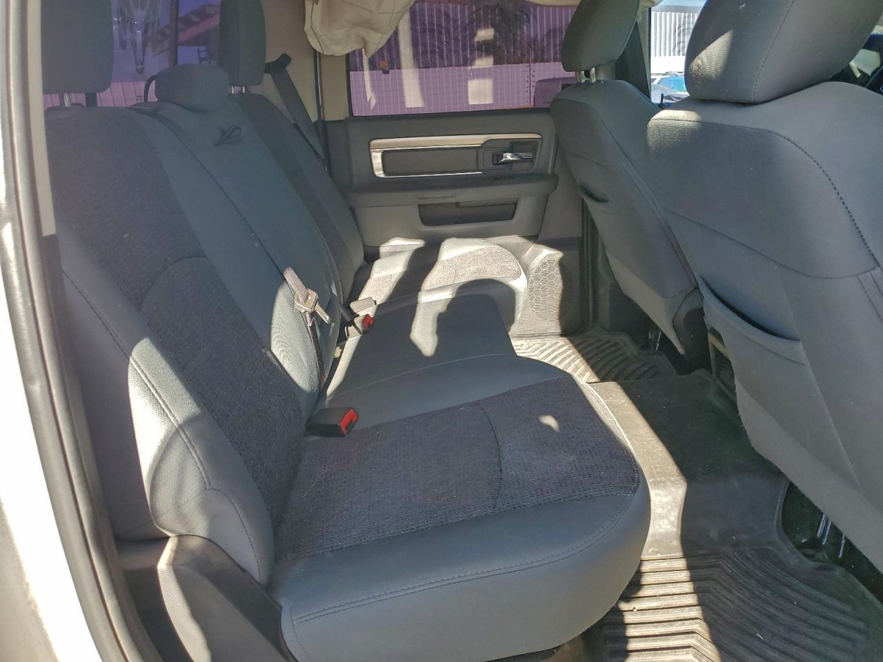 2017 RAM 1500 SLT photo 10