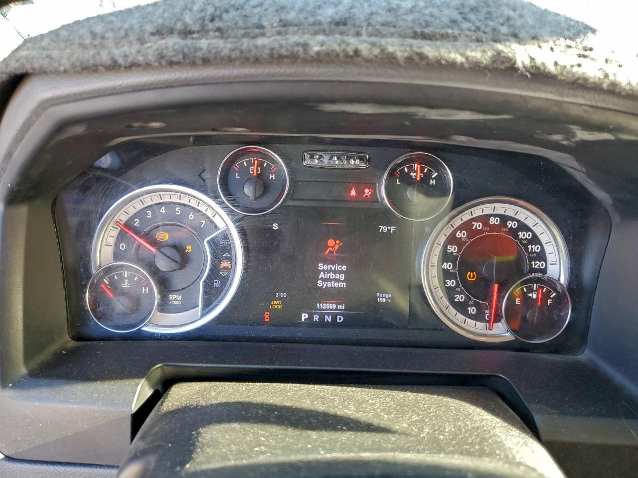 2017 RAM 1500 SLT photo 9