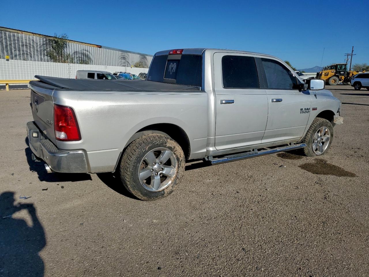 2017 RAM 1500 SLT photo 3