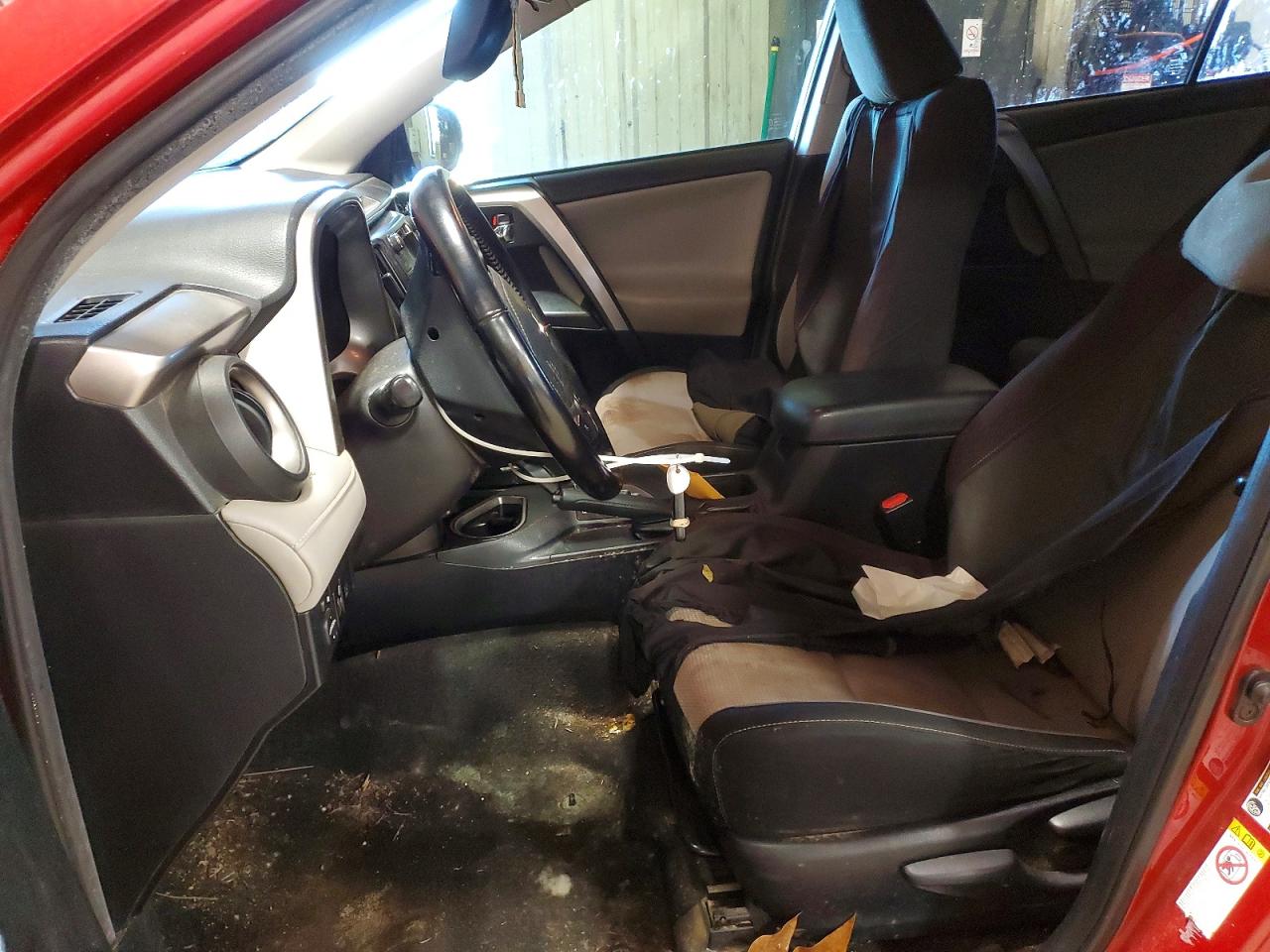2017 TOYOTA RAV4 XLE photo 7