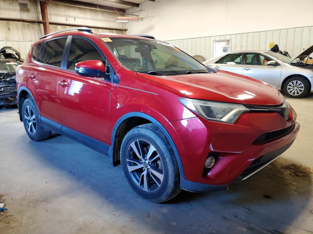 2017 TOYOTA RAV4 XLE photo 4