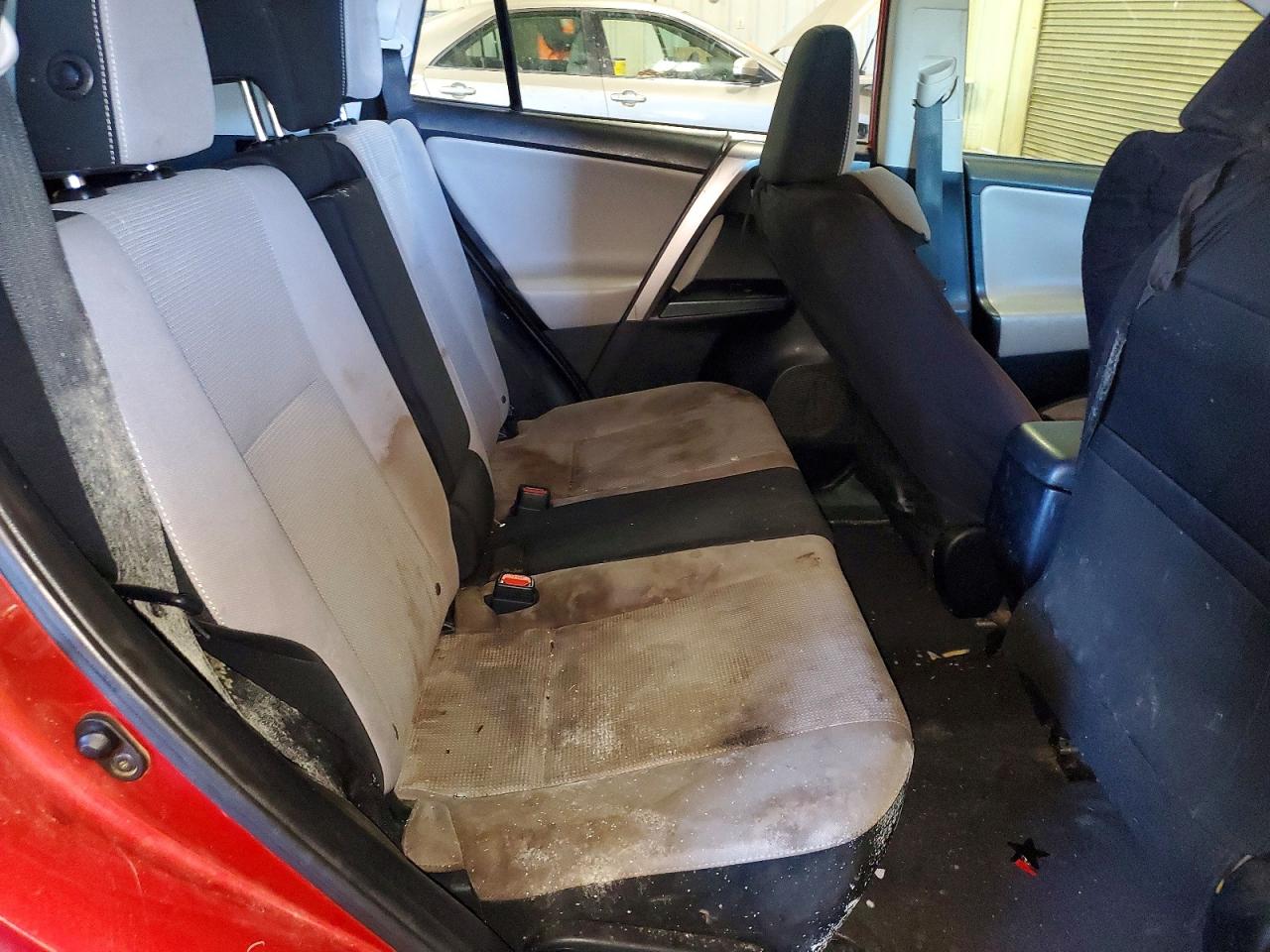 2017 TOYOTA RAV4 XLE photo 10