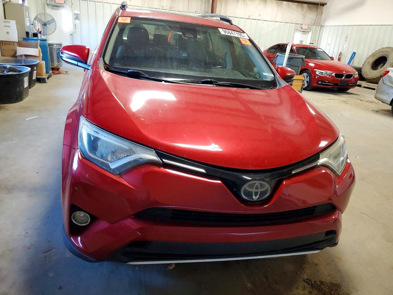 2017 TOYOTA RAV4 XLE photo 5