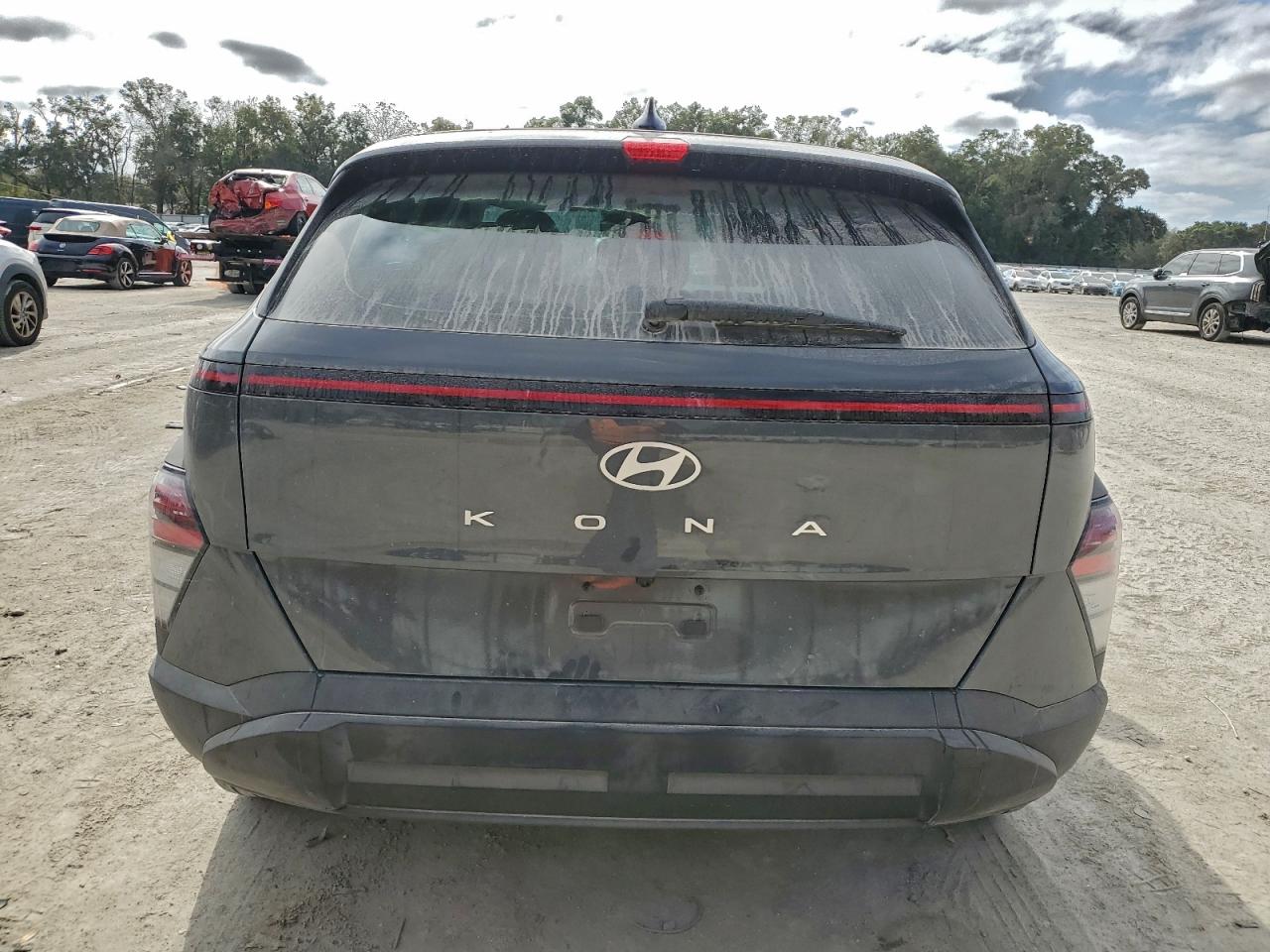 2025 HYUNDAI KONA SE photo 6
