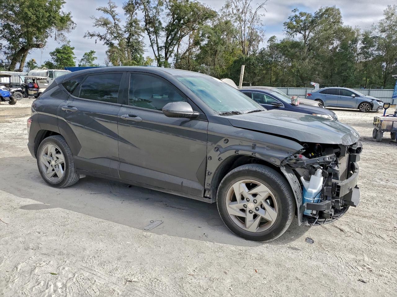 2025 HYUNDAI KONA SE photo 4