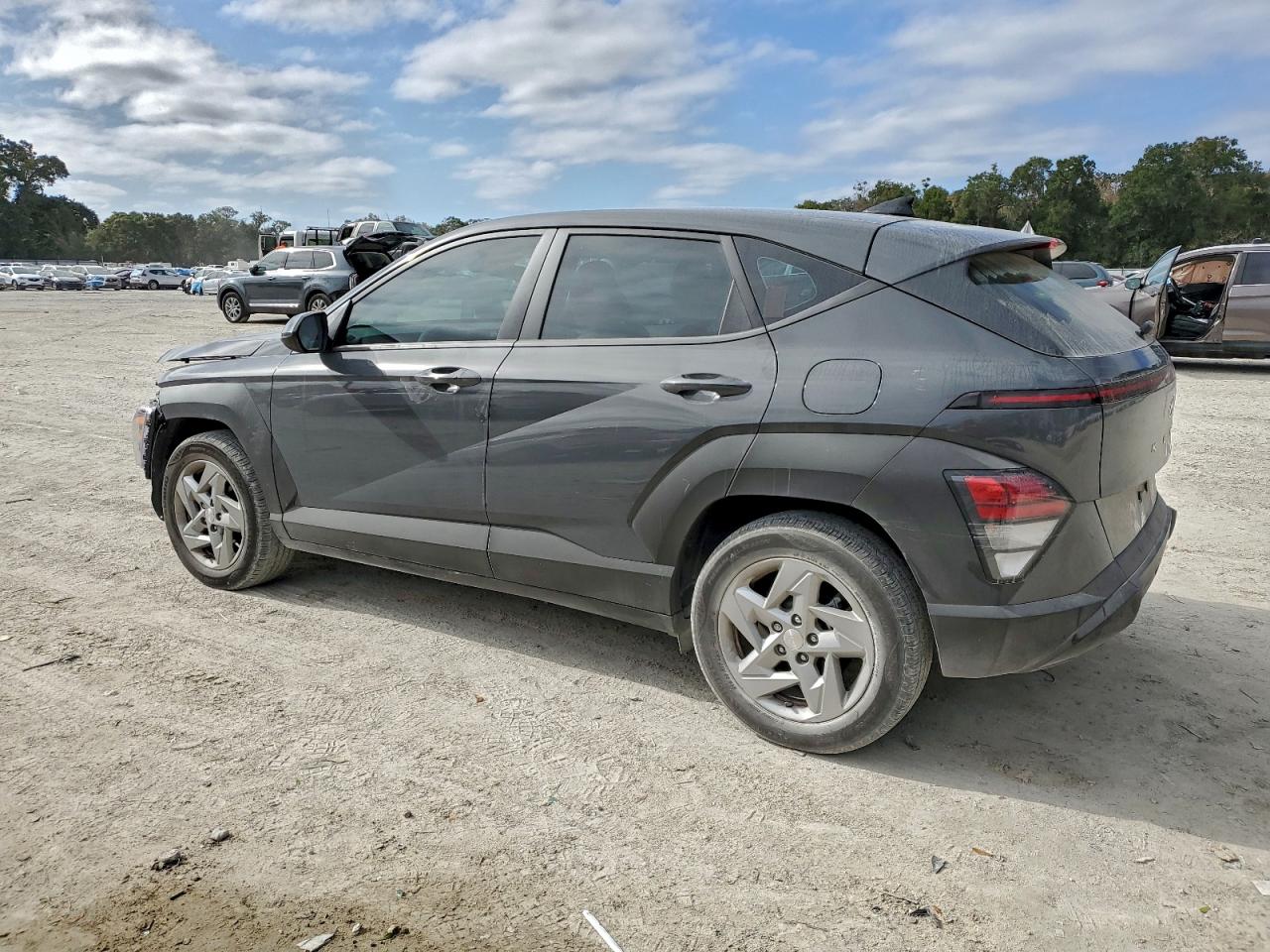 2025 HYUNDAI KONA SE photo 2