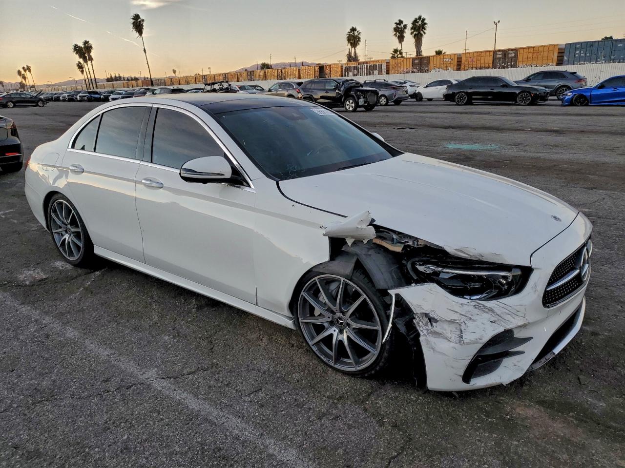 2021 MERCEDES-BENZ E 350 photo 4