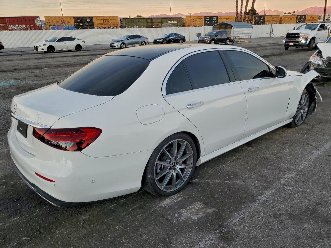 2021 MERCEDES-BENZ E 350 photo 3