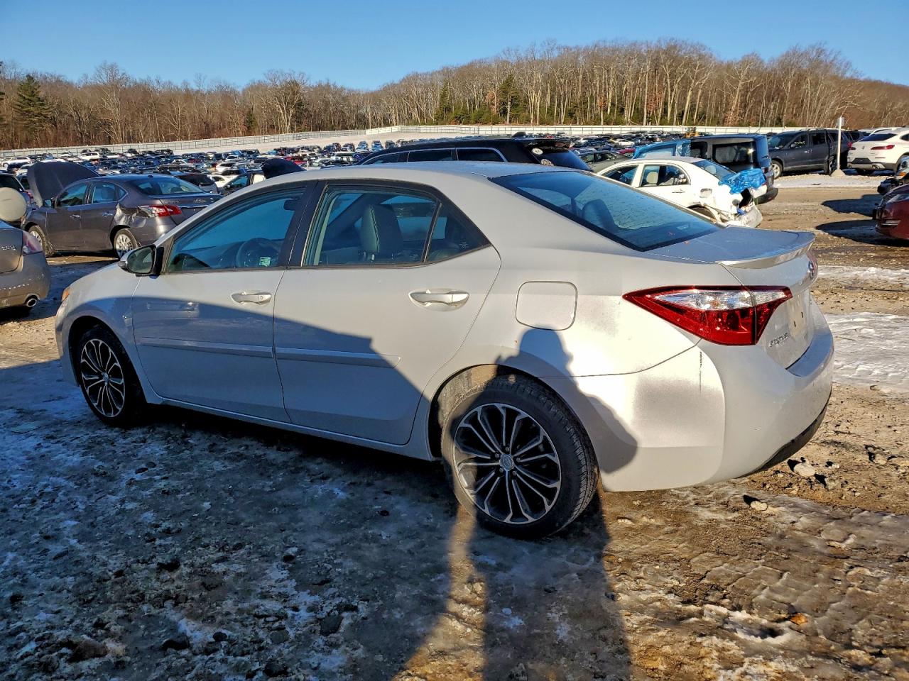 2015 TOYOTA COROLLA L photo 2