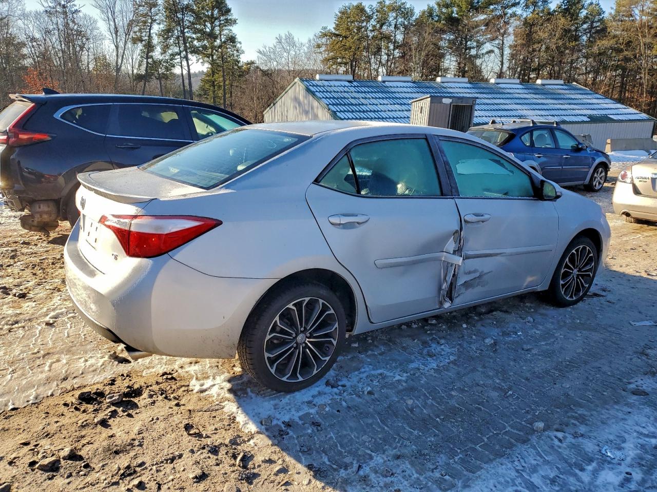 2015 TOYOTA COROLLA L photo 3