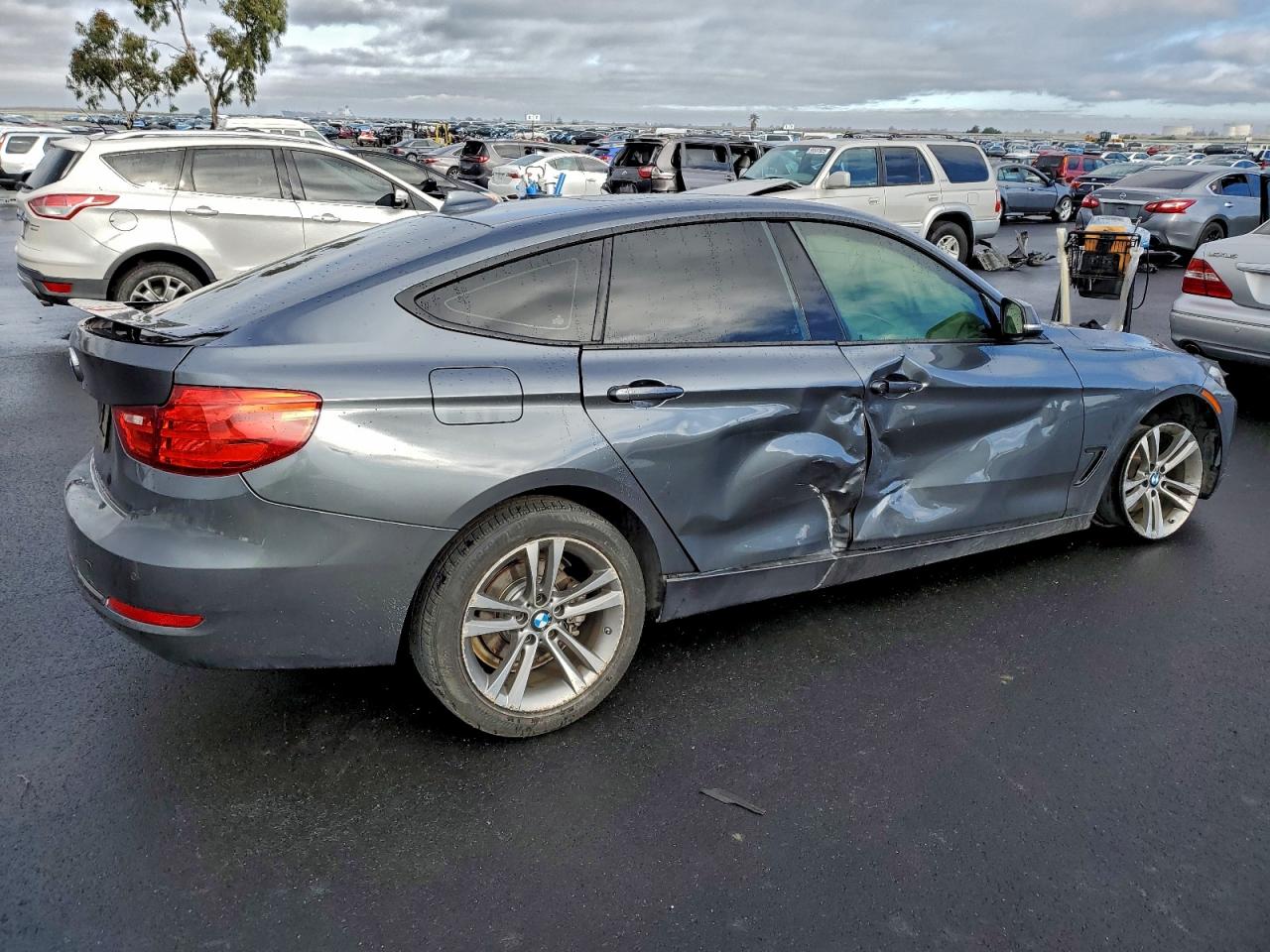 2015 BMW 328 XIGT SULEV photo 3