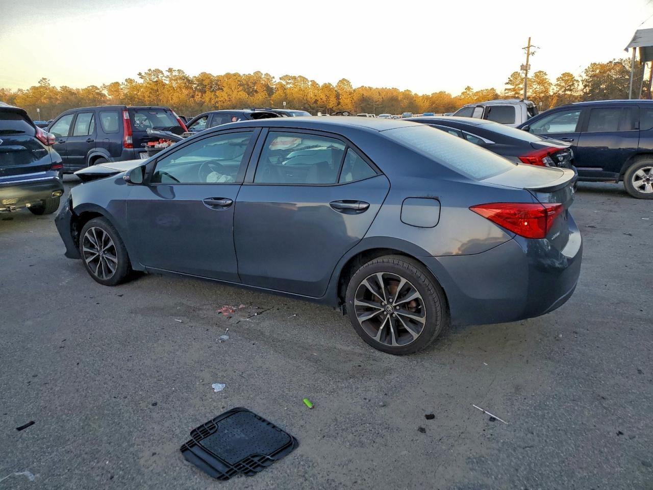 2019 TOYOTA COROLLA L photo 2