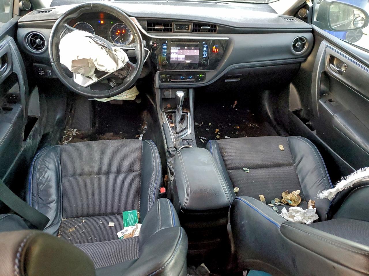 2019 TOYOTA COROLLA L photo 8