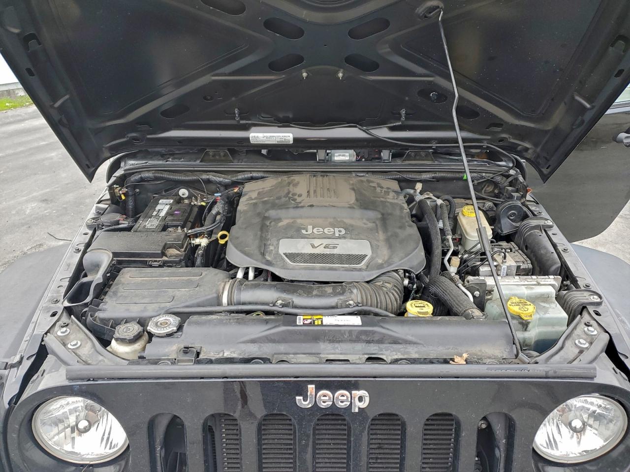 2016 JEEP WRANGLER UNLIMITED SPORT photo 12